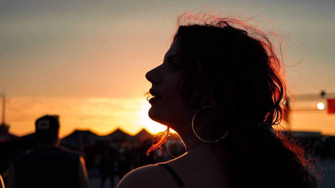 Backlit sunset photography by Vince Miklos